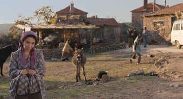 Meltem Yilmazkaya in Eski Köye Yeni Adet (2018)