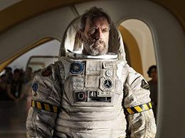 Hugh Laurie in Avenue 5 (2020)