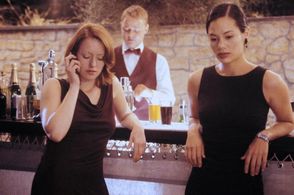 Kami Manns and Lavinia Wilson in Der Wannsee-Mörder (2002)