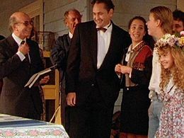 Steve Jacobs, Petra Yared, Bruce Myles, Emily-Jane Romig, Paul Sonkkila, and Zbych Trofimiuk in Sky Trackers (1994)