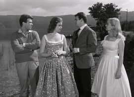 Maurizio Arena, Lorella De Luca, Alessandra Panaro, and Renato Salvatori in Belle ma povere (1957)