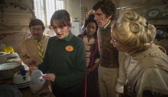 Jim Howick, Martha Howe-Douglas, Charlotte Ritchie, Mathew Baynton, and Lolly Adefope in Ghosts (2019)