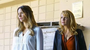 Lea Thompson and Katharine McPhee in Scorpion (2014)