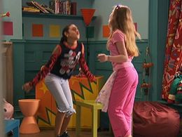 Montanna Thompson and Chelsie Padley in The Story of Tracy Beaker (2002)