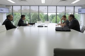 Glenn Fleshler, Paul Giamatti, Damian Lewis, and Ben Shenkman in Billions (2016)