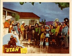 Roy Rogers, Melva Anstead, Jill Browning, Lucille Byron, Ken Carson, Dale Evans, Hugh Farr, Karl Farr, Shug Fisher, Geor