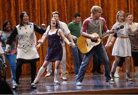 Lea Michele, Cory Monteith, Ashley Fink, Dianna Agron, Chris Colfer, Jenna Ushkowitz, Amber Riley, and Chord Overstreet 