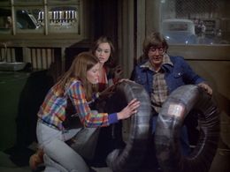 Pamela Sue Martin, George O'Hanlon Jr., and Jean Rasey in The Hardy Boys/Nancy Drew Mysteries (1977)