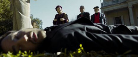 Graciela Borges, Oscar Martínez, Marcos Mundstock, and Nicolás Francella in The Weasel's Tale (2019)