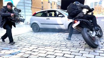 Martin Goeres directing action on „The Lazarus Project“ Season 1