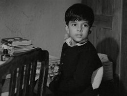 Prasenjit Sarkar in The Big City (1963)