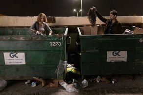 Mark Indelicato and Hannah Einbinder in Hacks (2021)