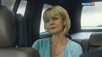 Yuliya Menshova in Mezhdu nami, devochkami. Prodolzheniye: Episode #1.9 (2019)