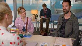 Cam Faull as Bradley Clarke. Offspring Season 6 Episode 6.