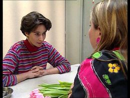 Maya van den Broecke and Manouk van der Meulen in Vrouwenvleugel (1993)