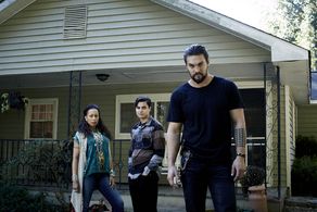 Jason Momoa, Tamara Tunie, and Kiowa Gordon in The Red Road (2014)