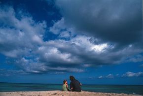 Tristán Ulloa and Silvia Llanos in Sex and Lucía (2001)