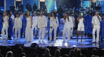 Carly Smithson, Jason Castro, Syesha Mercado, David Cook, Kristy Lee Cook, Brooke White, David Archuleta, and Michael Jo