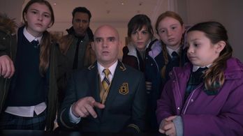 Aasif Mandvi, Katja Herbers, Danny Wolohan, Brooklyn Shuck, Skylar Gray, and Dalya Knapp in Evil: E Is for Elevator (202