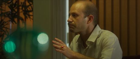 Roger Wasserman in Papi (2020)