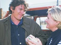 Sonia Todd and Scott Johnson in McLeod's Daughters (2001)