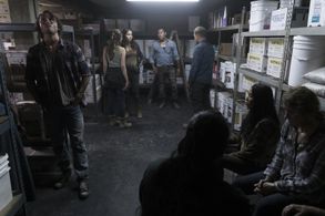 Alycia Debnam-Carey, Mercedes Mason, Michael William Freeman, and Justin Rain in Fear the Walking Dead (2015)