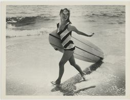 Andrea Dromm in Hit the Surf (1967)