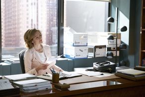 Leslie Hope in Suits (2011)