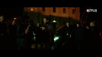 Roma Fiori and Dhanush - Jagame Thandhiram