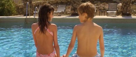 Still of Luna Montignier Pedro and Javier Cidoncha in Voice Over (2011)