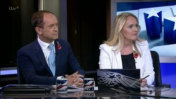 Robert Moore and Jane Green in Trump vs Clinton: The Result - ITV News Special (2016)