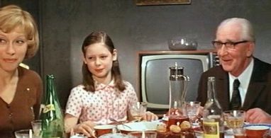 Mariya Averbakh, Irina Miroshnichenko, and Nikolay Volkov in ...I drugie ofitsialnye litsa (1976)