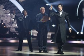 Viktor Verzhbitskiy and Aleksandra Ursulyak in Dancing with the Stars (2006)