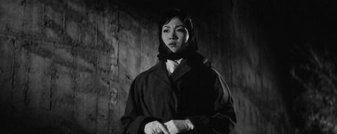 Mari Shiraki in Take Aim at the Police Van (1960)