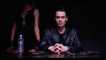 Enzo Zelocchi in Unbreakable Souls (2015)