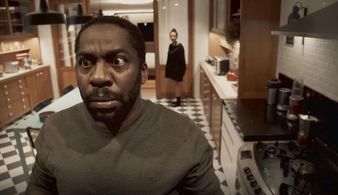 Lázaro Ramos in Amor e Sorte (2020)