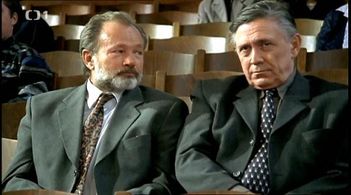 Rudolf Hrusínský and Petr Kostka in Cerní andelé: Help for You (2001)