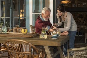 Peter Bonke and Héléna Soubeyrand in Origin (2018)