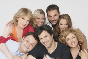 Iro Mane, Socratis Patsikas, and Yorgos Seitaridis in 7 zoes (2008)