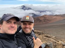 Neal Dodson and Roman Vasyanov in Triple Frontier (2019)