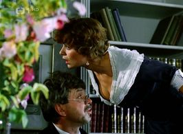 Jaromír Hanzlík and Ljuba Krbová in Konec starych casu (1989)