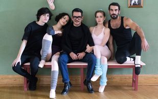 Sebastián Aguirre Boeda, Ximena Romo, Manolo Caro, Natasha Dupeyron y Javier Jattin en la filmación de 