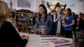 Alisson Amigo and Eloise Mumford in Just in Time for Christmas (2015)