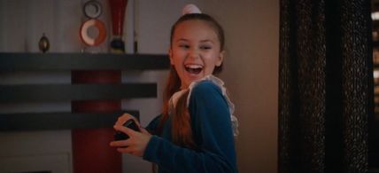 Kensington Tallman as Young Ivanka Trump in Black Monday