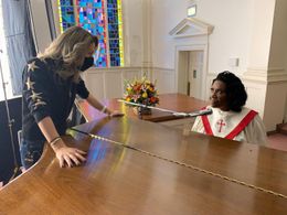 Melissa Kosar with Patti LaBelle on the set of The Wonder Years (