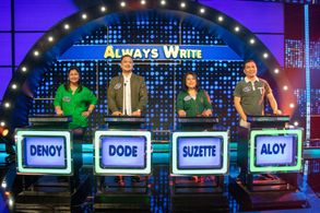 Aloy Adlawan, Suzette Doctolero, Dode Cruz, and Denoy Navarro-Punio in Family Feud Philippines (2022)