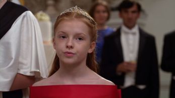 Ellie Botterill in Crown for Christmas (2015)