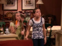 Taylor Atelian, Billi Bruno, and Conner Rayburn in According to Jim (2001)