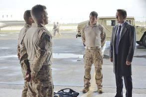 Kiefer Sutherland, Dylan Walsh, and Robert Cormier in Designated Survivor (2016)
