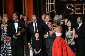 Sofía Vergara, Julie Bowen, Sarah Hyland, Steven Levitan, Christopher Lloyd, Ed O'Neill, Ariel Winter, Rico Rodriguez, a